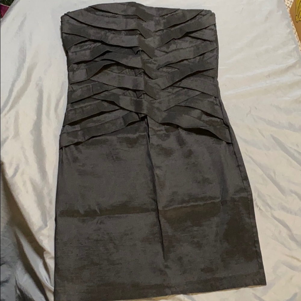 Wet seal size medium.  Mid thigh length.